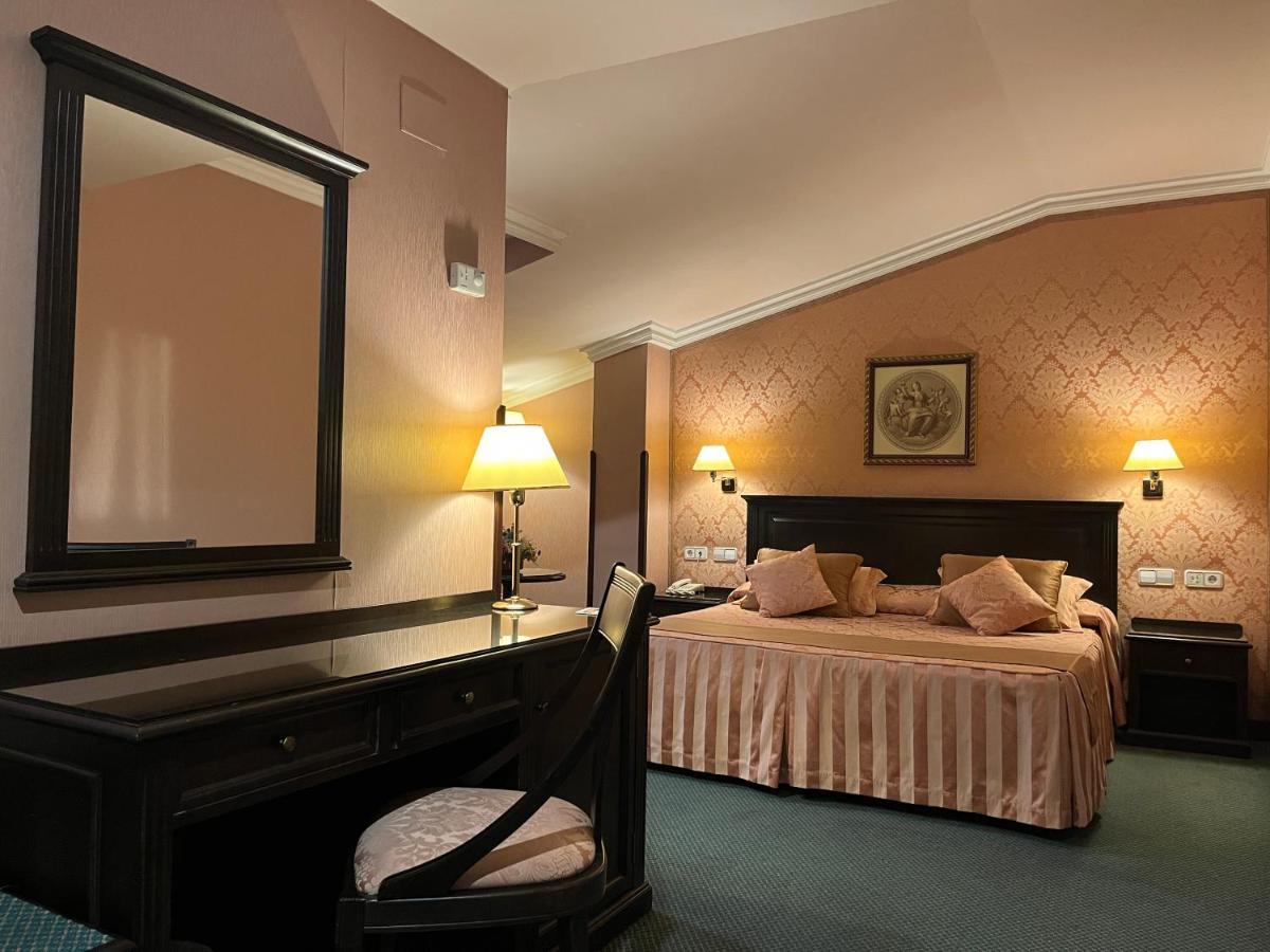 Hotel Santiago